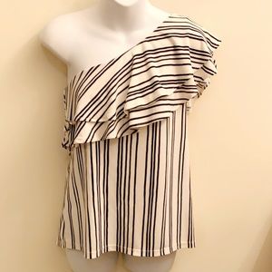 Beautiful ladies one shoulder blouse. Size medium.